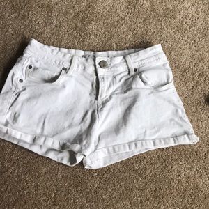 White mid rise shorts